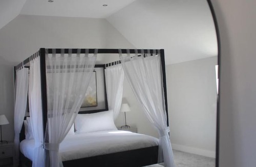 Storwood Apartment | Robin Cottage Luxury Barn with Wood-Fired Hot Tub
