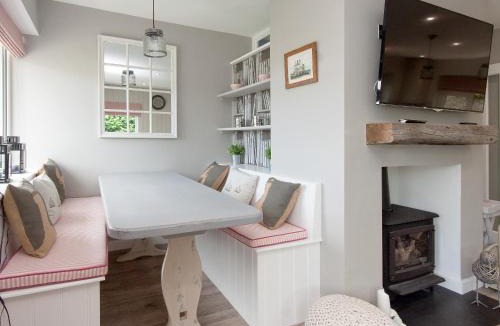 Salcombe House | Rockmount 1