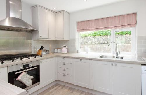 Salcombe House | Rockmount 1