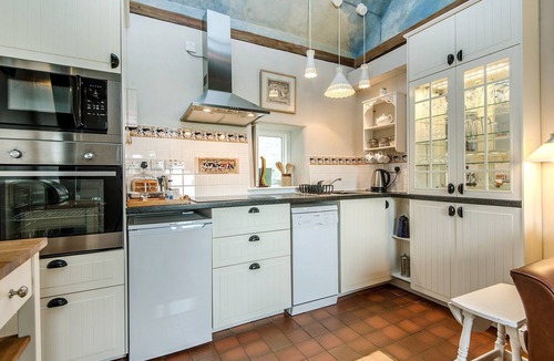 Newton Grange Cottage | Romantic cosy hideaway for 2 located on a dairy farm with hot-tub available.