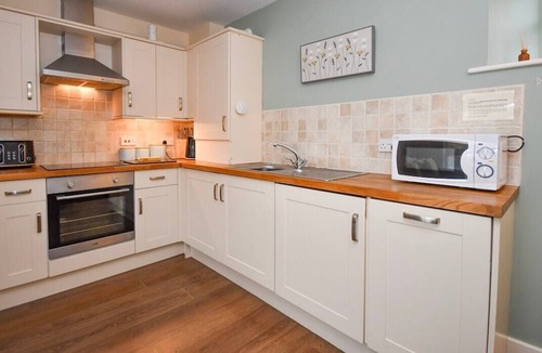 Netherton Cottage | Romantic Escape/Stargazer's Hideaway nr Dark Sky!