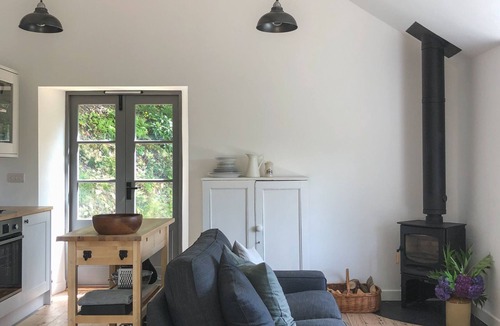 Bridport Cottage | Romantic hillside hideaway with roof terrace and outstanding views