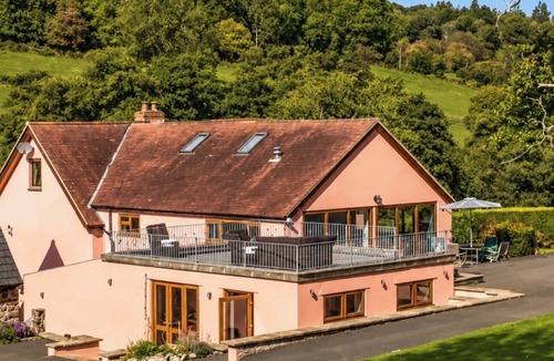 Coleford House | Romantic Luxury Forest Hideaway with Four Poster Bed & Woodland Walks