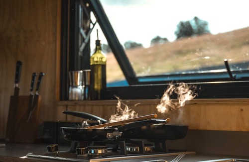 Llangollen Cabin | Romantic Off-Grid Woodland Hideaway with Stunning Valley Views