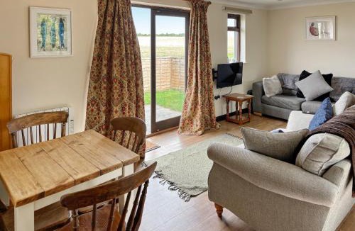 Woodbridge House | Rose Chalet