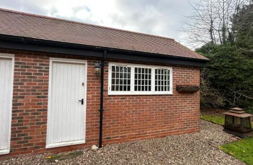 Attenborough House | Rose cottage