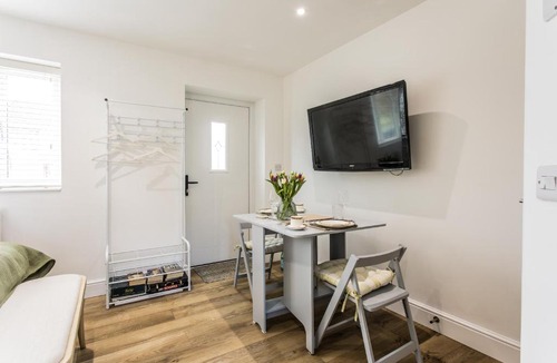 East Wittering Apartment | Rose Cottage