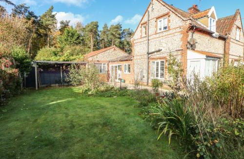 Felbrigg House | Rose cottage