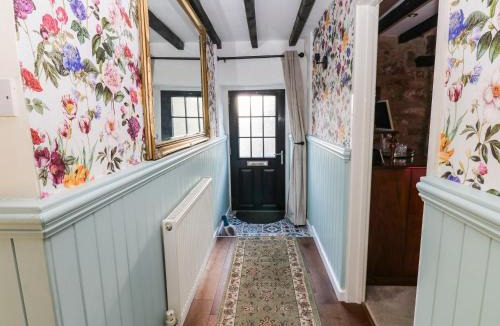 Bellingham House | Rose Hip Cottage