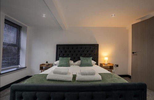 Boston House | Rose House