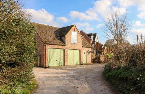 Ellastone House | Roston Retreat