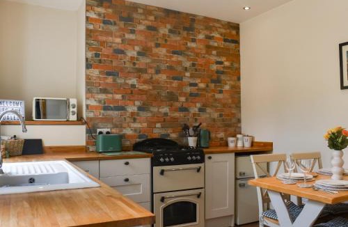 Giggleswick House | Roundabout Cottage