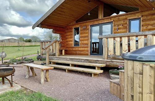 Upper Sapey House | Rowan - Tedstone Log Cabins
