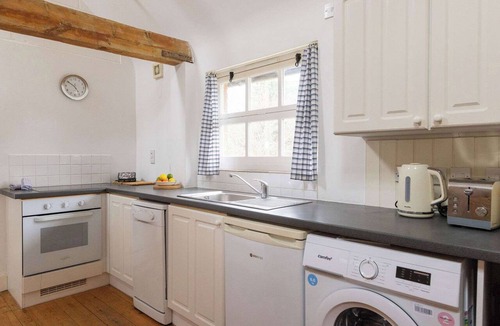 Sidlesham House | Rural Cottage Accommodation for 14