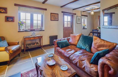 Llangadog House | Rustic Retreat