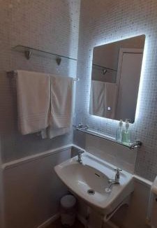 Combe Martin Bed & Breakfast | Saffron House
