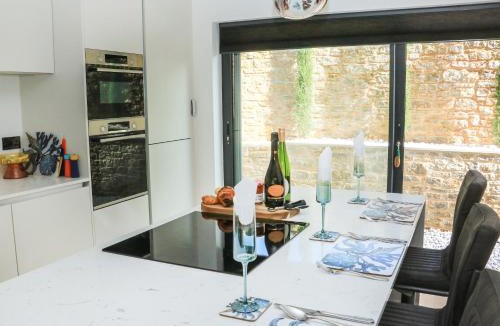 Dawlish House | Sail Loft