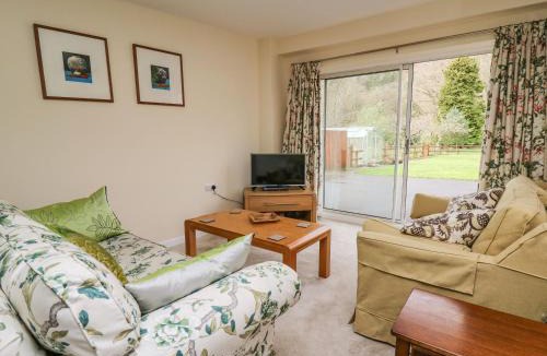 Llanwrthwl House | Salmon Cottage
