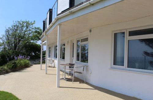 Seaton House | Sand Bar - Mount Brioni