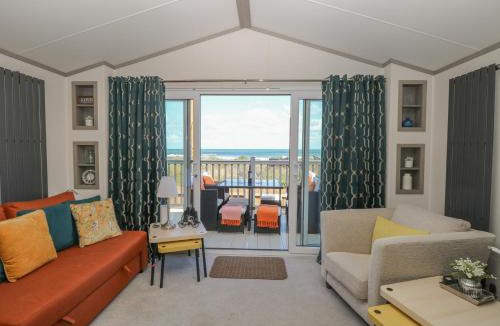 Bacton House | Sand & Serenity