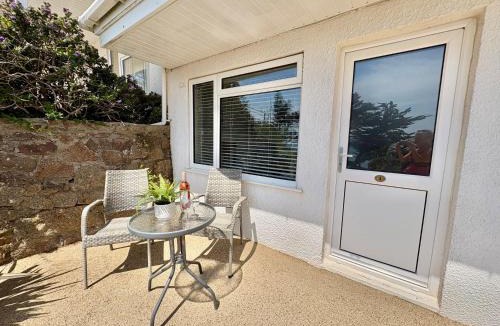 Seaton House | Sandcastles - Mount Brioni