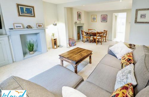 Ryde House | Sands Cottage