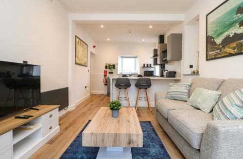 Mullion Apartment | Savoy Bay