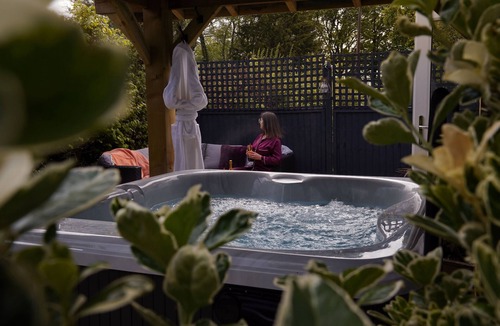 Workington Cottage | Scenery Hill Hideaways | Lake District Hot Tub Retreat & BBQ Hut