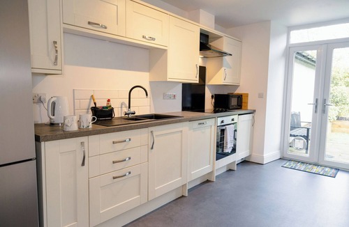 Llandeilo Cottage | School Lodge