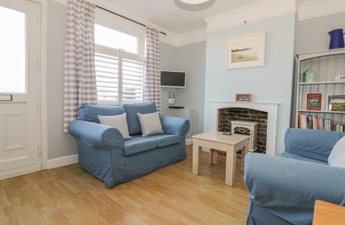 Lowestoft House | Sea Breezes