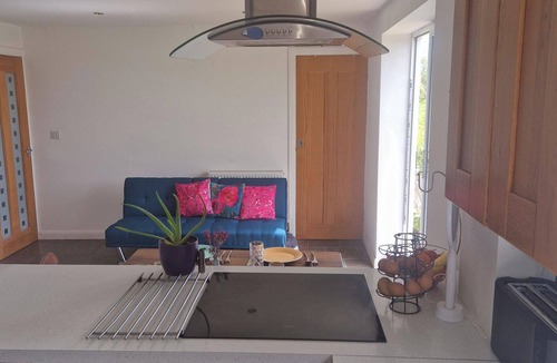 Sea Palling Apartment | Sea Palling 2 bed/2 bath beach apartment Sleeps 4