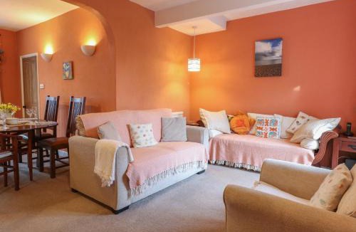 Pakefield House | Sea Pearl