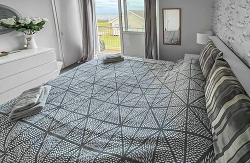Corton Cottage | Seaside here we come.