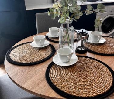 Llanelli Apartment | Seaside Serenity