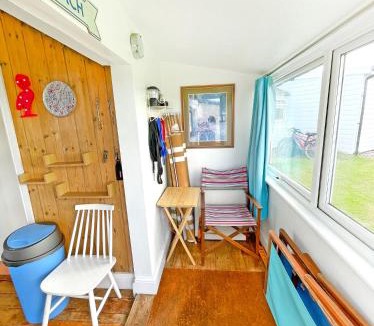 Bacton Other | Seaside Sunset Hut, Sandy & Quiet Norfolk Beach
