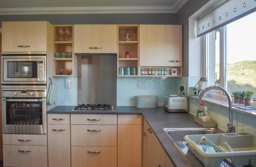 Arnol House | Seaview
