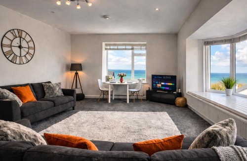 Llanddulas Apartment | Seaview