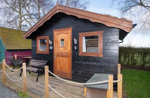 Fridaythorpe Apartment | Seaways glamping, Silverbirch