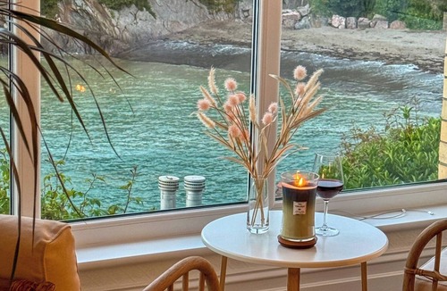 Combe Martin House | Seawood Villa Devon SeaViews Beachfront