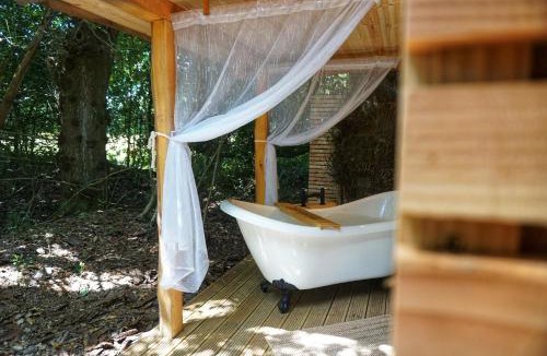 Petrockstowe House | Secluded Hand Crafted Log Cabin