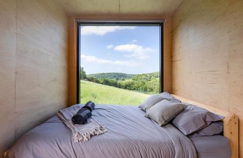 Denton House | Secluded Offgrid Cabin w/Sunset View & Fireplace