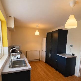Clifton House | Self Check In - One bedroom Home