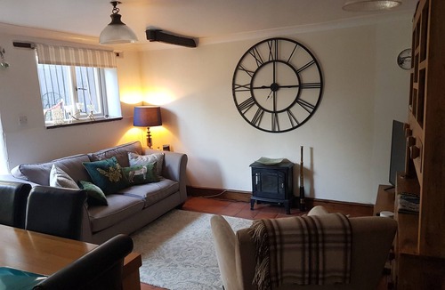 Madeley House | Self contained conversion ideal for exploring