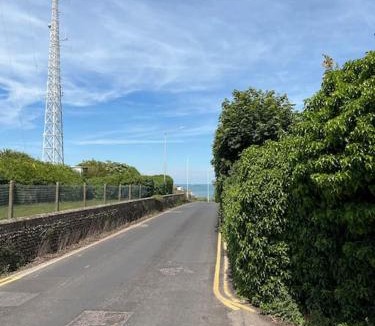 Broadstairs Apartment | Self contained, spacious annex with private drive.