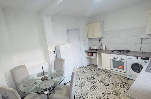 Doncaster House | Serene stay