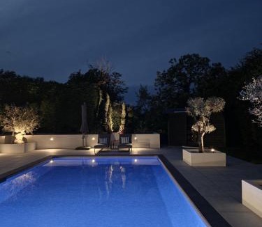 Redisham Apartment | Serenity Villa