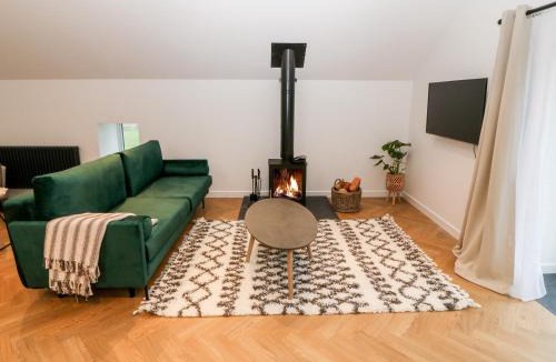 Ty Croes House | Sgubor