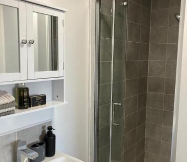 Catcliffe Apartment | Sheffield 3-Bed Warm Comfy home