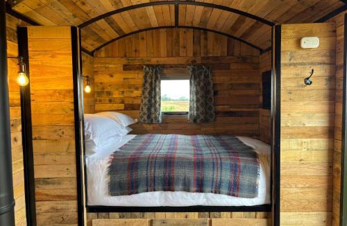 Chipping Norton Other | Shepherd's Huts at Cotswold Hills Country Park