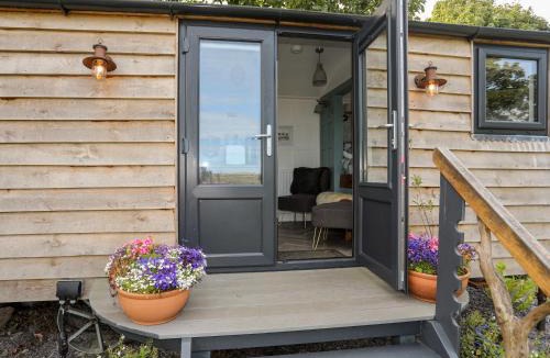 Llanfflewyn House | Shepherds Stone